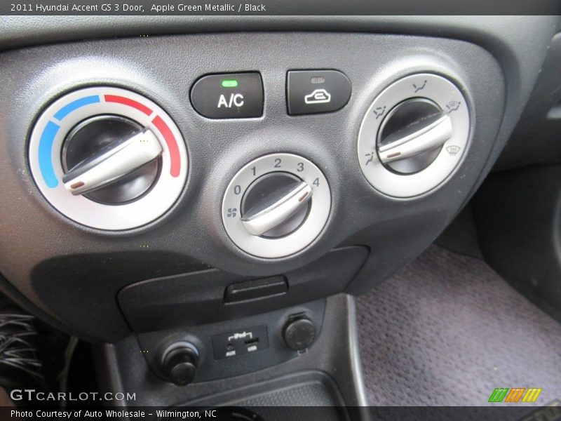 Apple Green Metallic / Black 2011 Hyundai Accent GS 3 Door