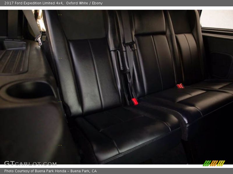 Oxford White / Ebony 2017 Ford Expedition Limited 4x4