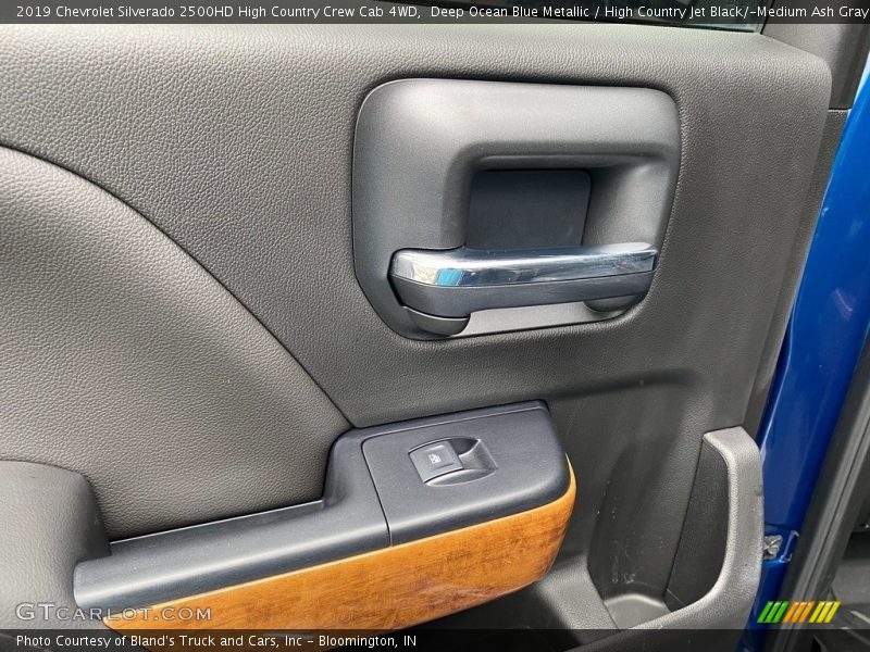 Deep Ocean Blue Metallic / High Country Jet Black/­Medium Ash Gray 2019 Chevrolet Silverado 2500HD High Country Crew Cab 4WD