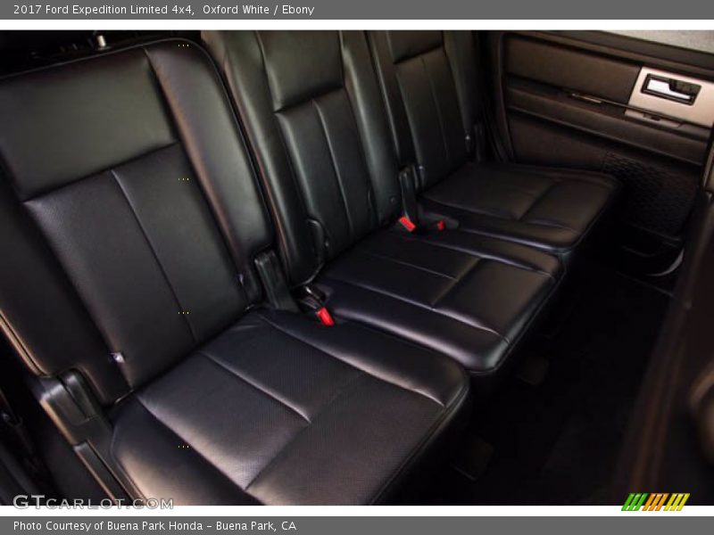 Oxford White / Ebony 2017 Ford Expedition Limited 4x4