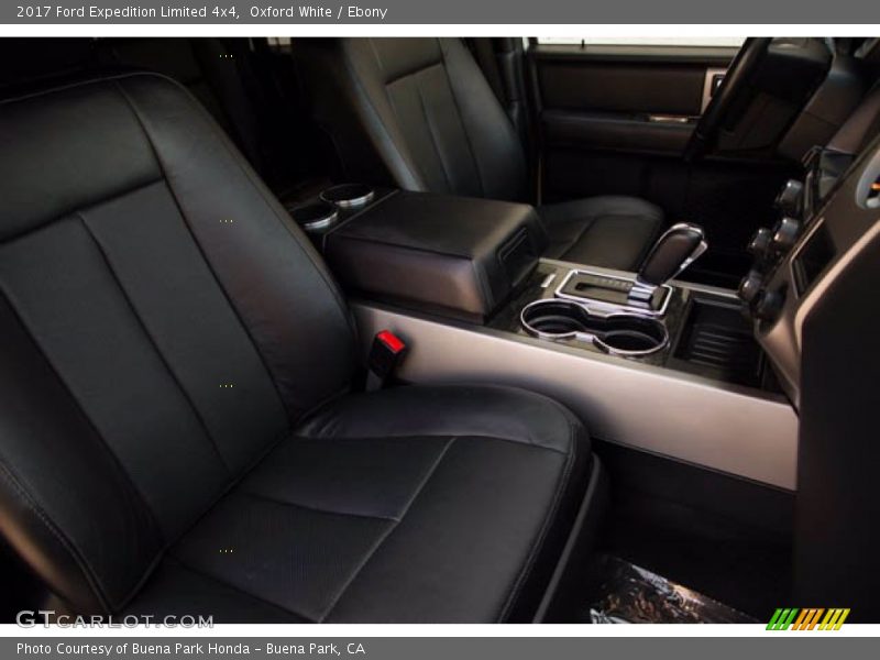 Oxford White / Ebony 2017 Ford Expedition Limited 4x4