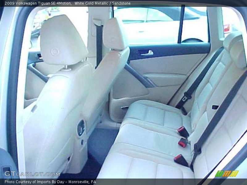 White Gold Metallic / Sandstone 2009 Volkswagen Tiguan SE 4Motion