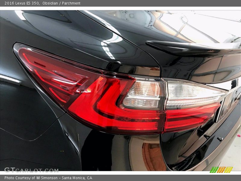 Obsidian / Parchment 2016 Lexus ES 350