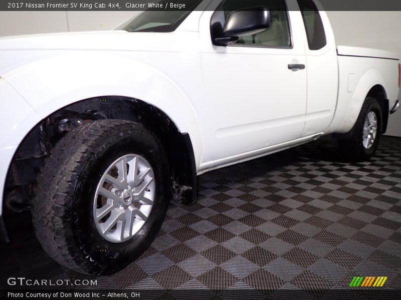 Glacier White / Beige 2017 Nissan Frontier SV King Cab 4x4