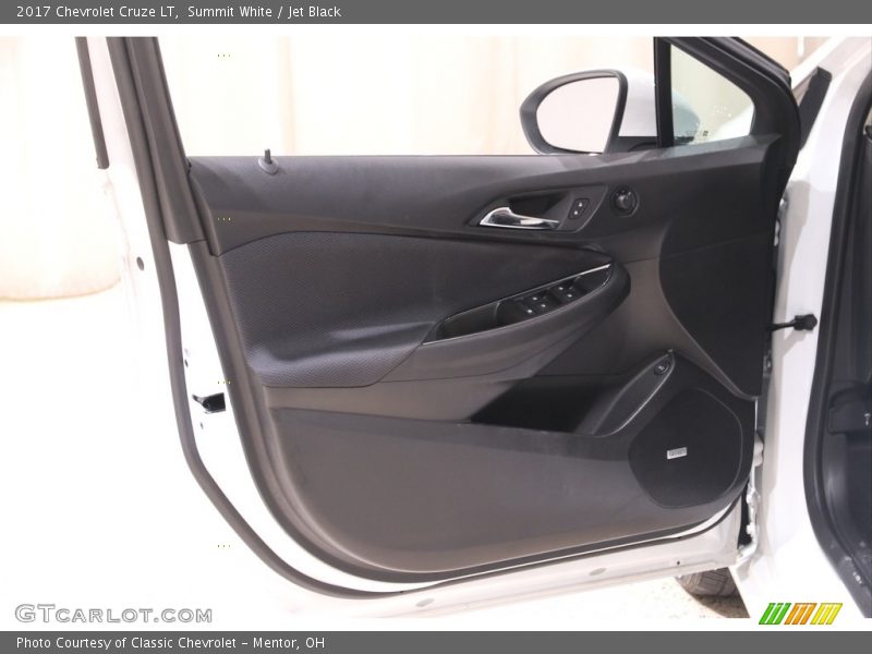Summit White / Jet Black 2017 Chevrolet Cruze LT