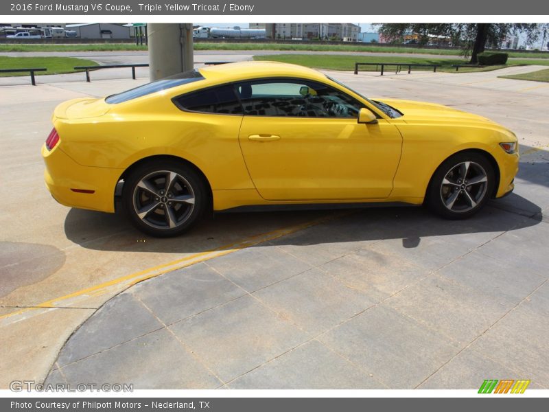 Triple Yellow Tricoat / Ebony 2016 Ford Mustang V6 Coupe