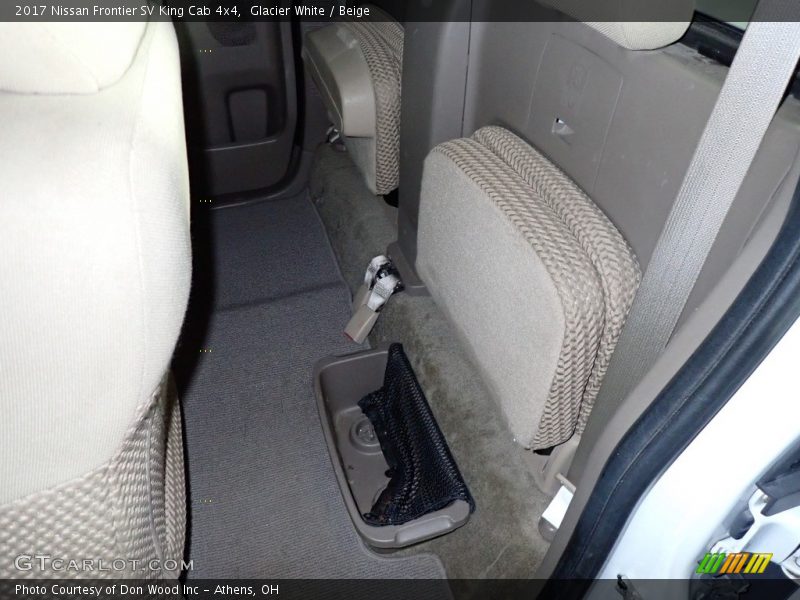 Glacier White / Beige 2017 Nissan Frontier SV King Cab 4x4