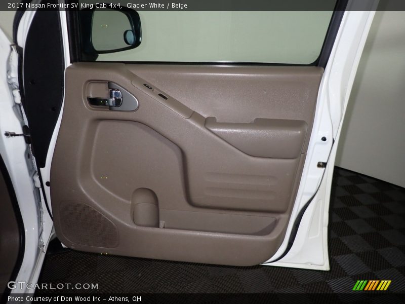 Glacier White / Beige 2017 Nissan Frontier SV King Cab 4x4