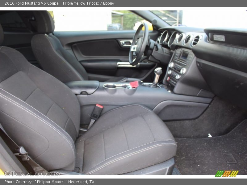 Triple Yellow Tricoat / Ebony 2016 Ford Mustang V6 Coupe