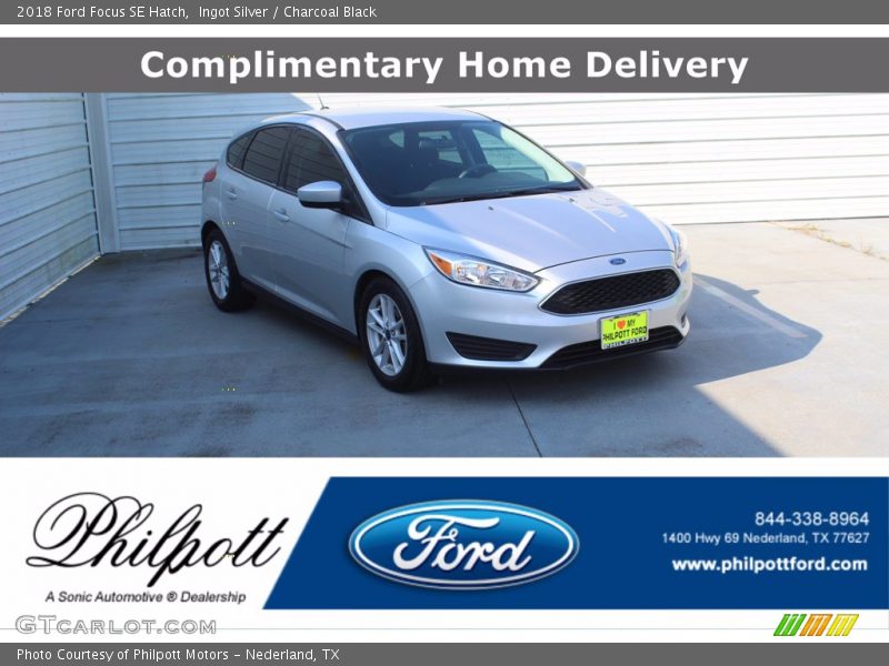 Ingot Silver / Charcoal Black 2018 Ford Focus SE Hatch