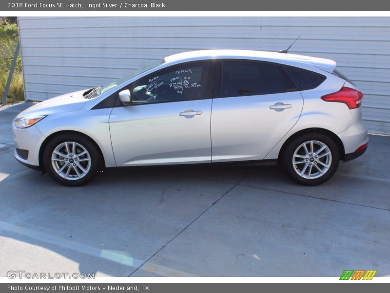 Ingot Silver / Charcoal Black 2018 Ford Focus SE Hatch