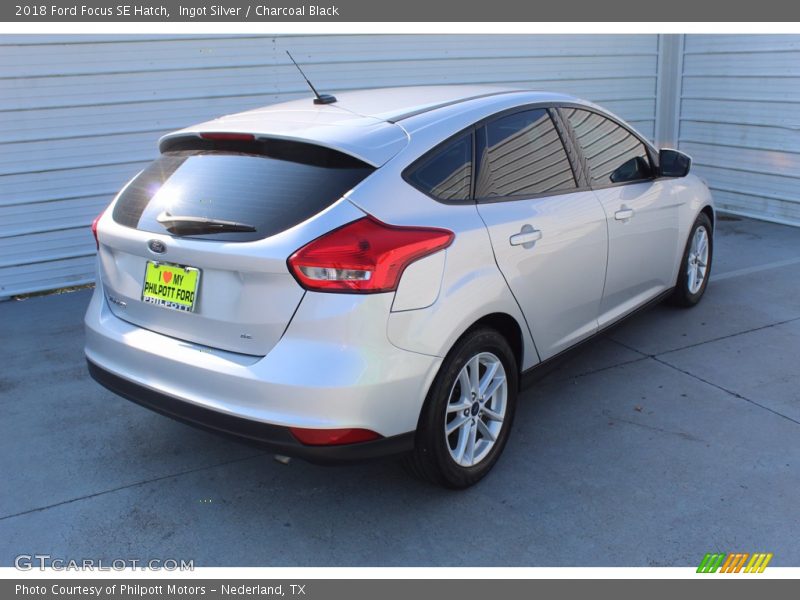 Ingot Silver / Charcoal Black 2018 Ford Focus SE Hatch