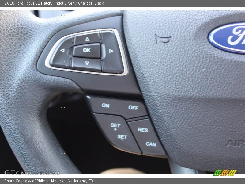 Ingot Silver / Charcoal Black 2018 Ford Focus SE Hatch