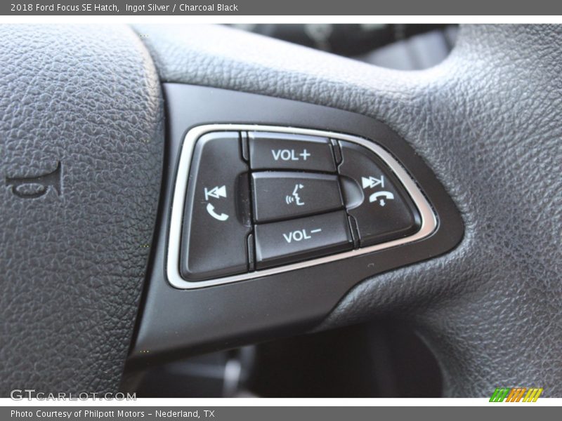 Ingot Silver / Charcoal Black 2018 Ford Focus SE Hatch