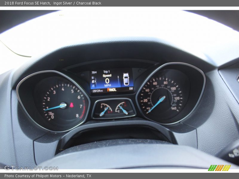 Ingot Silver / Charcoal Black 2018 Ford Focus SE Hatch