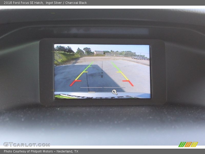 Ingot Silver / Charcoal Black 2018 Ford Focus SE Hatch