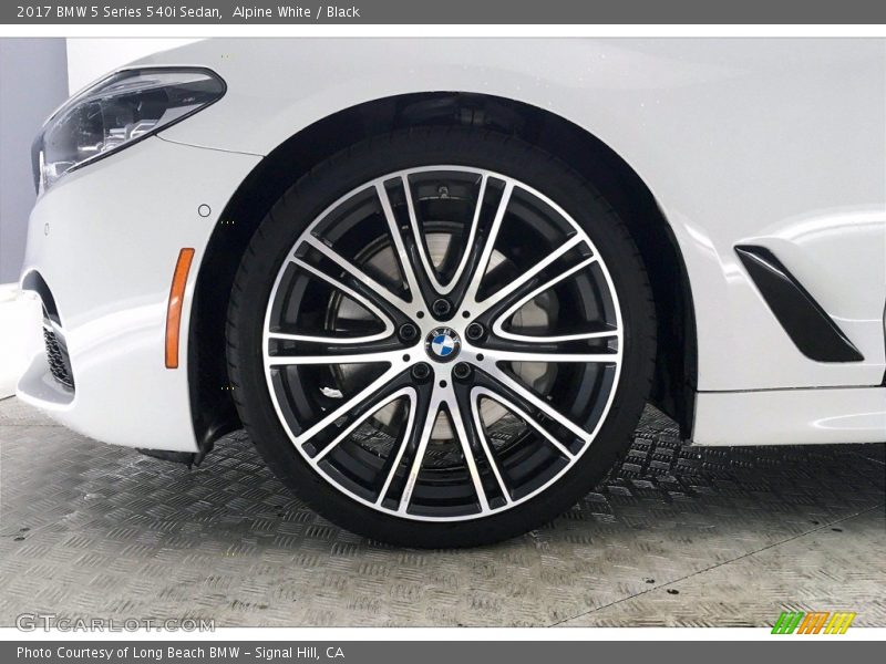 Alpine White / Black 2017 BMW 5 Series 540i Sedan