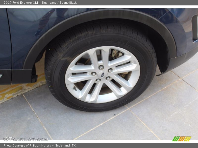 Blue Jeans / Ebony Black 2017 Ford Explorer XLT
