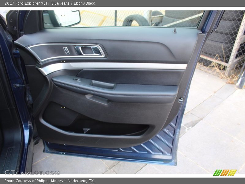 Blue Jeans / Ebony Black 2017 Ford Explorer XLT
