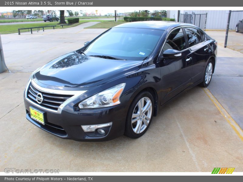 Front 3/4 View of 2015 Altima 3.5 SL