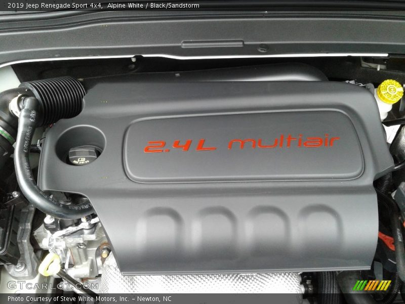 Alpine White / Black/Sandstorm 2019 Jeep Renegade Sport 4x4