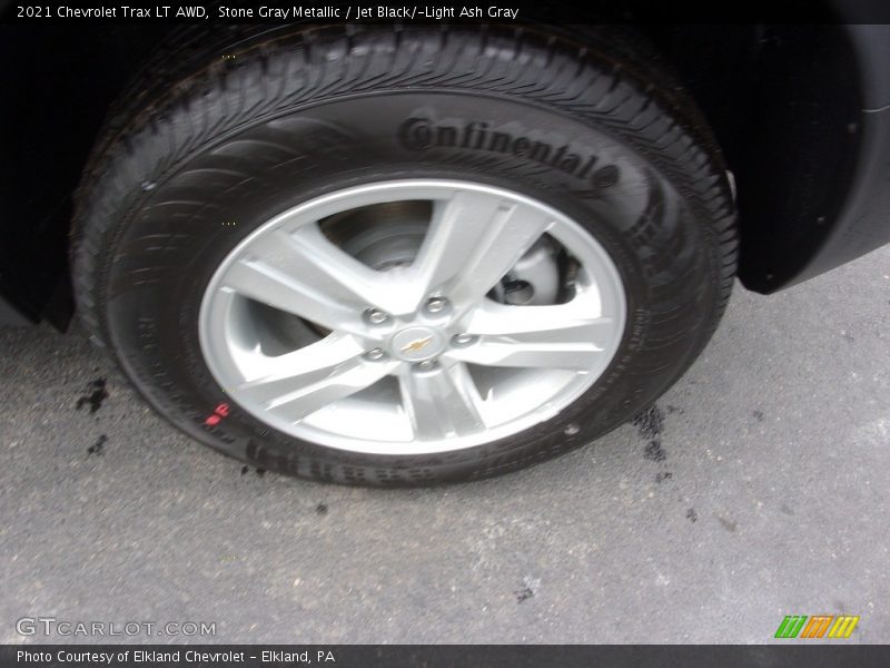 Stone Gray Metallic / Jet Black/­Light Ash Gray 2021 Chevrolet Trax LT AWD