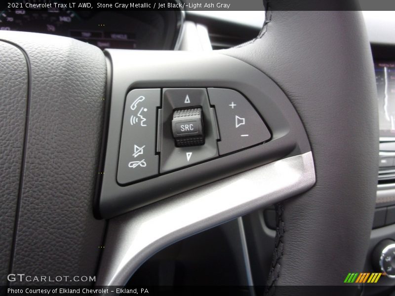  2021 Trax LT AWD Steering Wheel