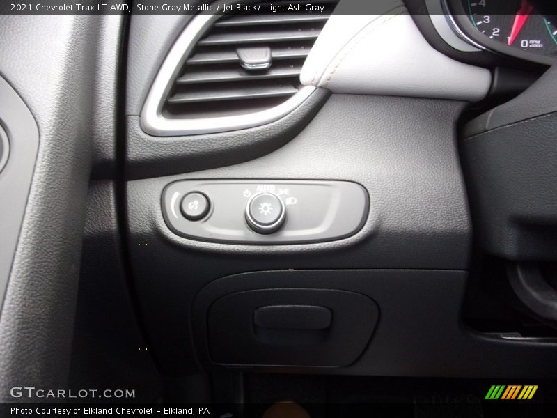 Stone Gray Metallic / Jet Black/­Light Ash Gray 2021 Chevrolet Trax LT AWD