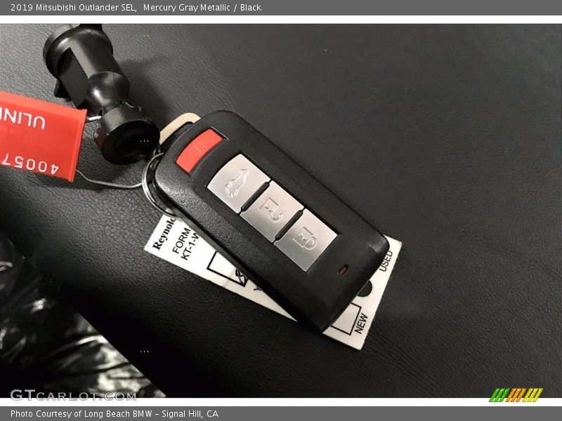 Mercury Gray Metallic / Black 2019 Mitsubishi Outlander SEL