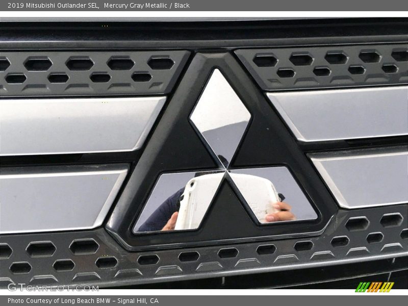 Mercury Gray Metallic / Black 2019 Mitsubishi Outlander SEL