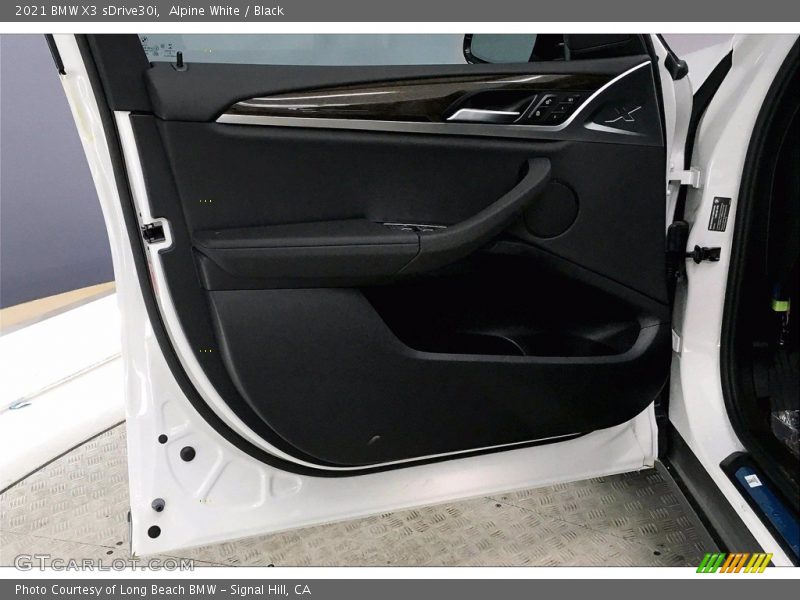 Alpine White / Black 2021 BMW X3 sDrive30i
