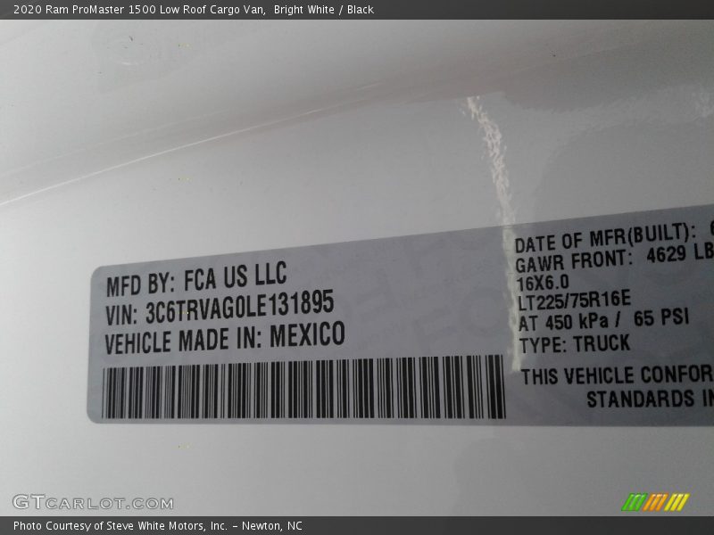 Bright White / Black 2020 Ram ProMaster 1500 Low Roof Cargo Van