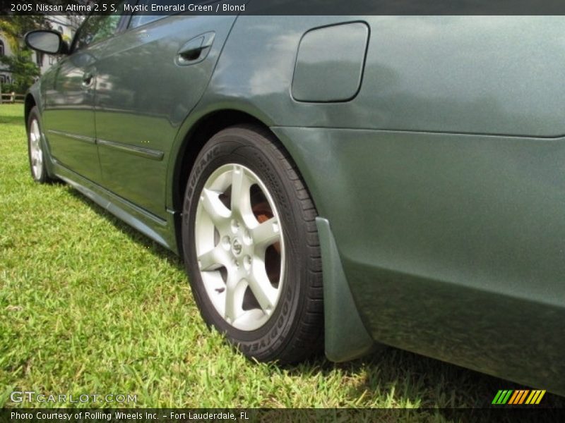 Mystic Emerald Green / Blond 2005 Nissan Altima 2.5 S