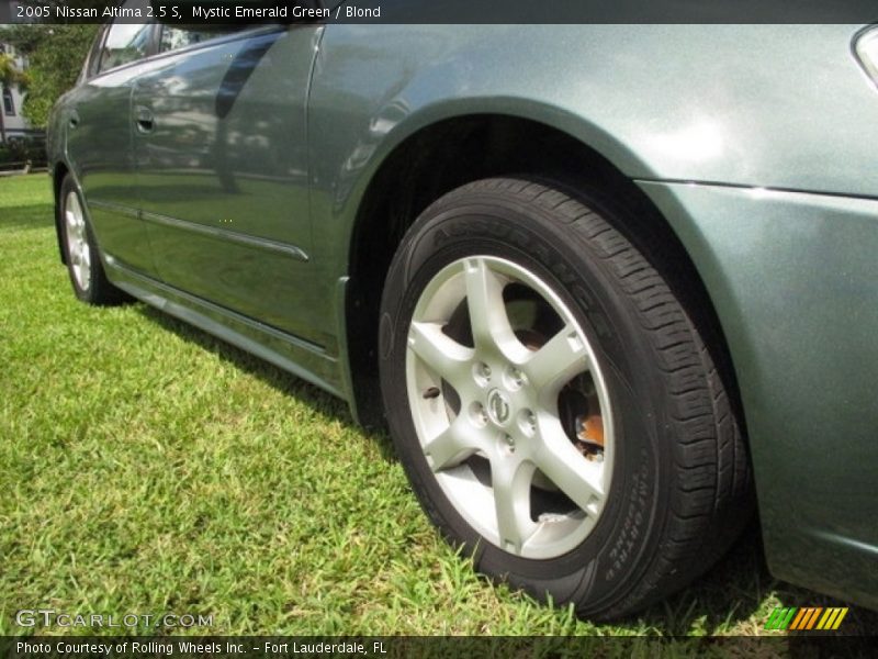 Mystic Emerald Green / Blond 2005 Nissan Altima 2.5 S