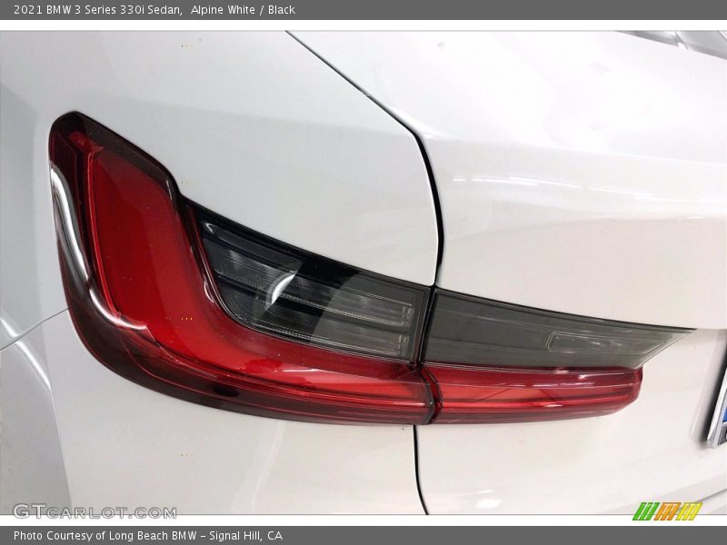 Alpine White / Black 2021 BMW 3 Series 330i Sedan