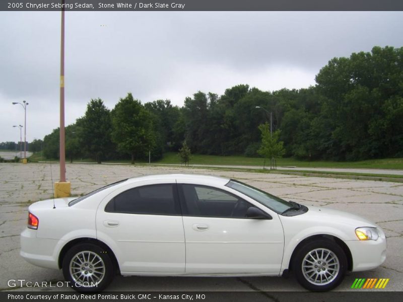 Stone White / Dark Slate Gray 2005 Chrysler Sebring Sedan