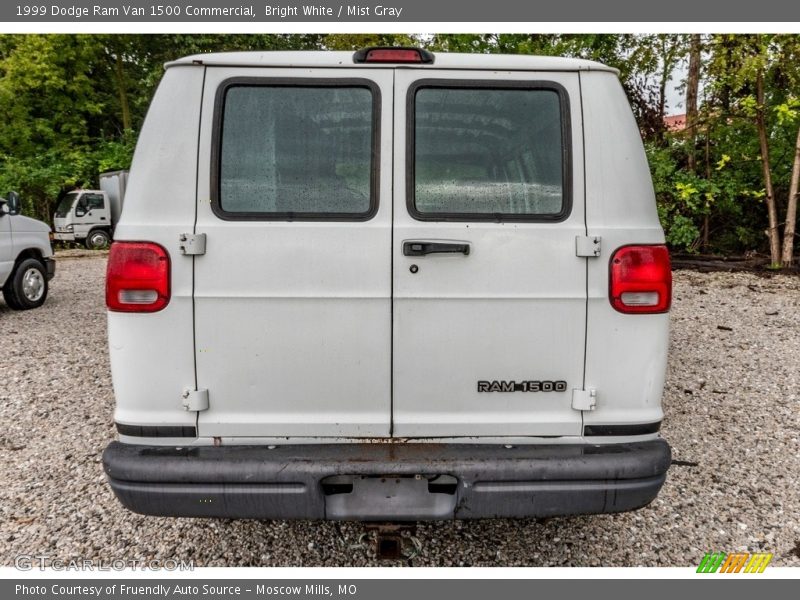  1999 Ram Van 1500 Commercial Bright White