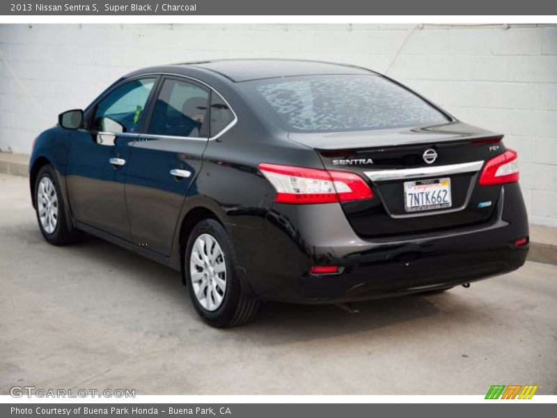 Super Black / Charcoal 2013 Nissan Sentra S