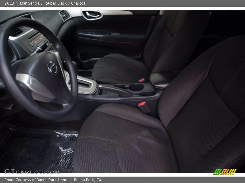 Super Black / Charcoal 2013 Nissan Sentra S