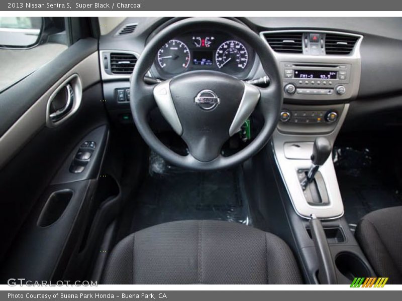 Super Black / Charcoal 2013 Nissan Sentra S