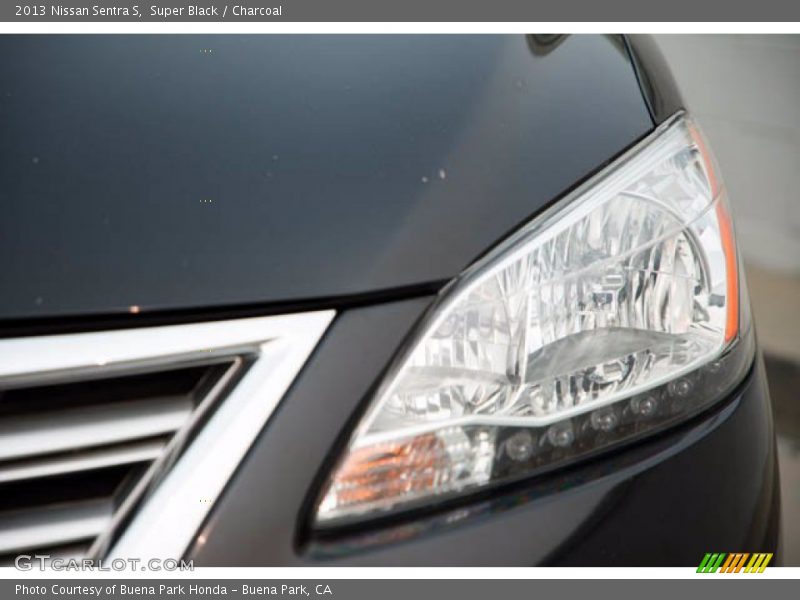 Super Black / Charcoal 2013 Nissan Sentra S