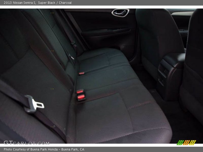 Super Black / Charcoal 2013 Nissan Sentra S
