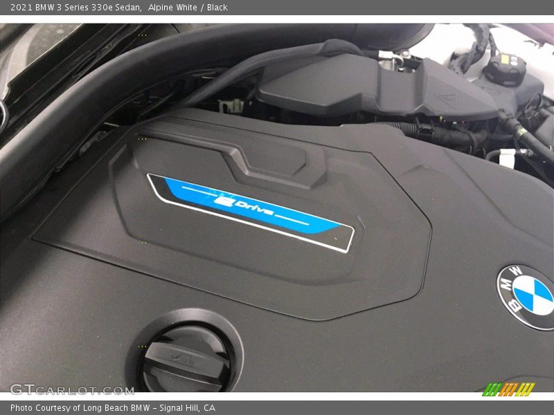 Alpine White / Black 2021 BMW 3 Series 330e Sedan