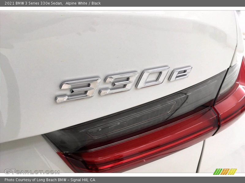  2021 3 Series 330e Sedan Logo