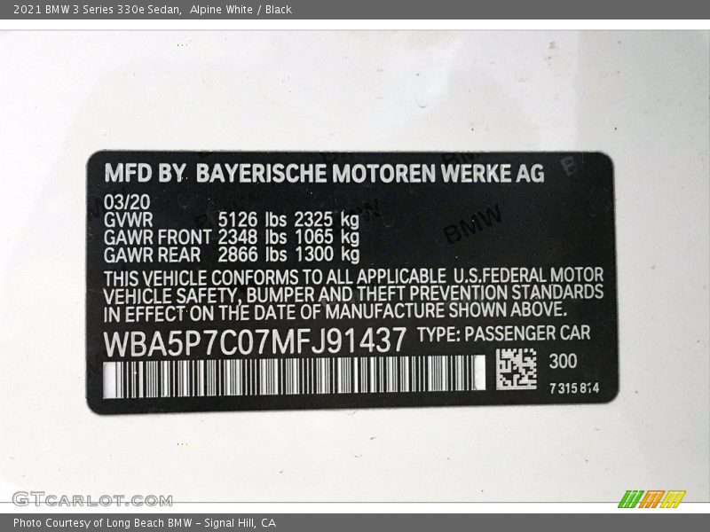 Alpine White / Black 2021 BMW 3 Series 330e Sedan