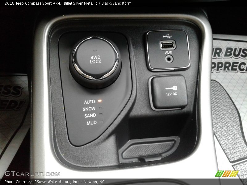 Billet Silver Metallic / Black/Sandstorm 2018 Jeep Compass Sport 4x4
