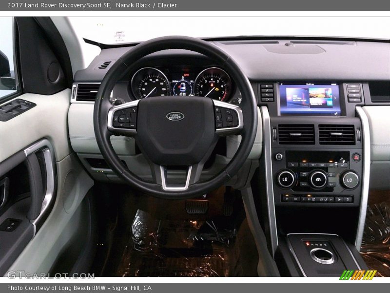 Narvik Black / Glacier 2017 Land Rover Discovery Sport SE