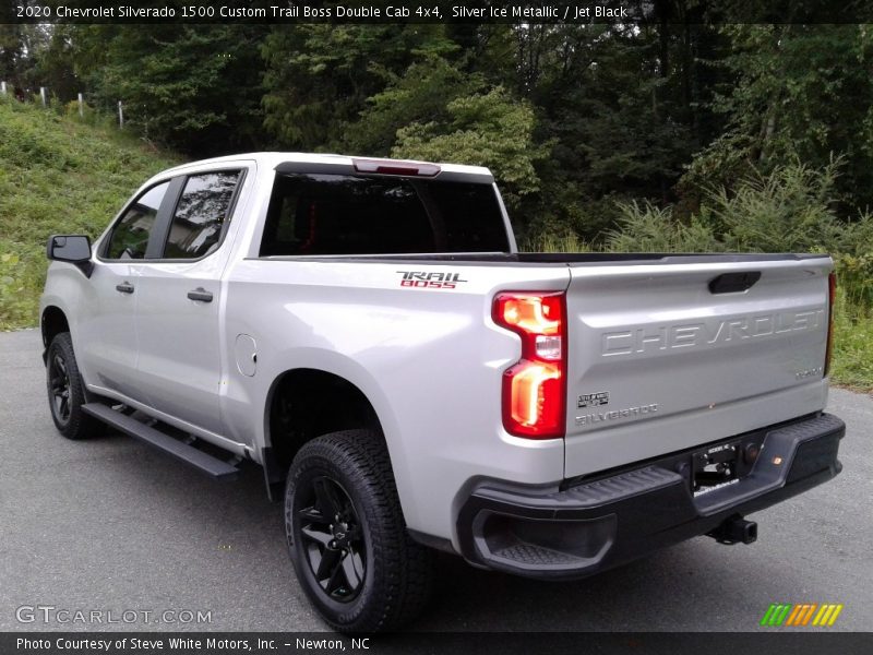  2020 Silverado 1500 Custom Trail Boss Double Cab 4x4 Logo