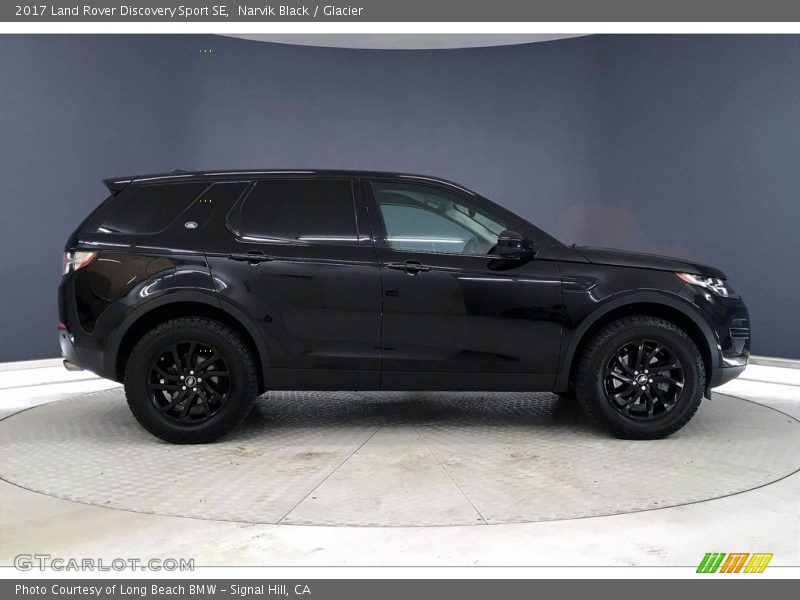 Narvik Black / Glacier 2017 Land Rover Discovery Sport SE
