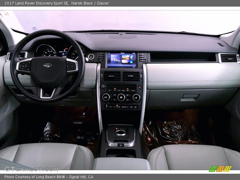 Narvik Black / Glacier 2017 Land Rover Discovery Sport SE